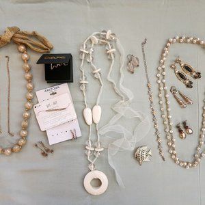 15 Piece Lot Gold Pearl Crystal Costume Jewelry Necklaces Earrings Bracelet Pin
